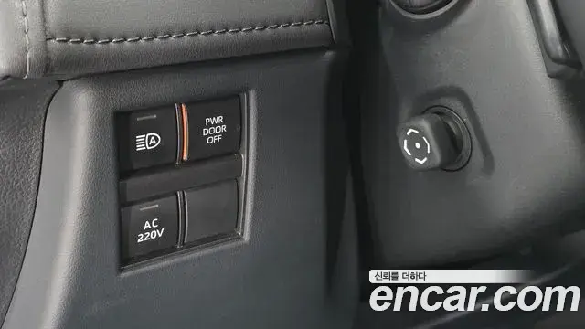 Toyota Alphard 2024 — Фото 13/20