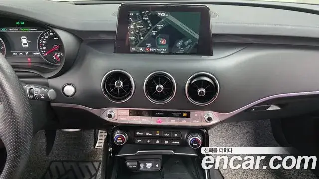 Kia Stinger 2020 — Фото 13/20