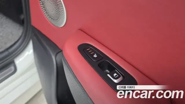 Kia Stinger 2020 — ფოტო 29/34