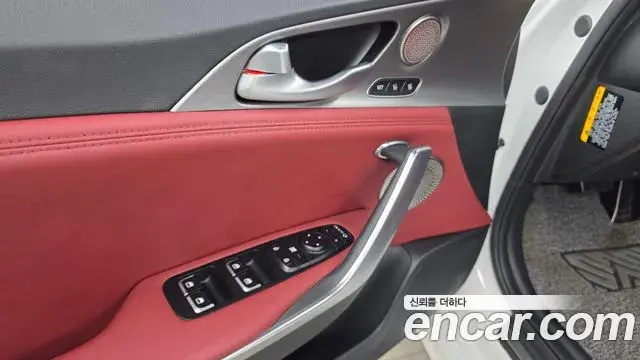 Kia Stinger 2020 — ფოტო 3/34