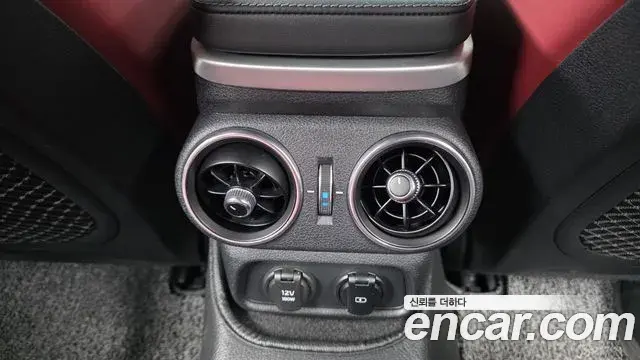 Kia Stinger 2020 — ფოტო 9/34