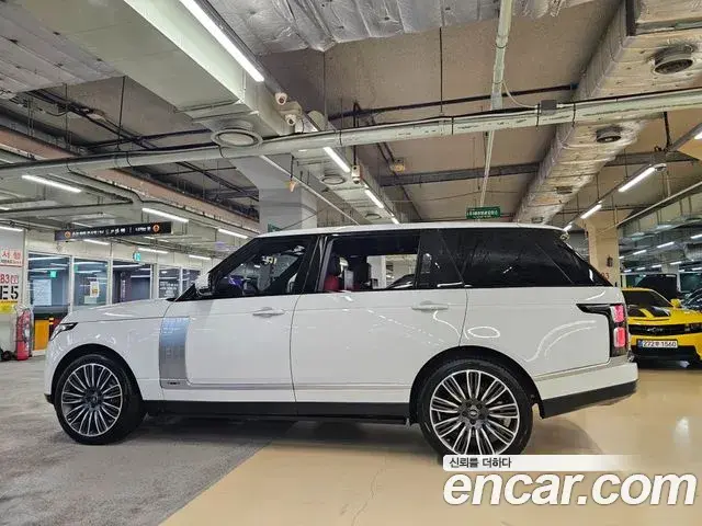 Land Rover Range Rover 2019 — Фото 2/20