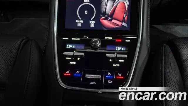Porsche Panamera 2019 — Фото 19/20
