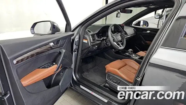 Audi Q5 2023 — Фото 10/20