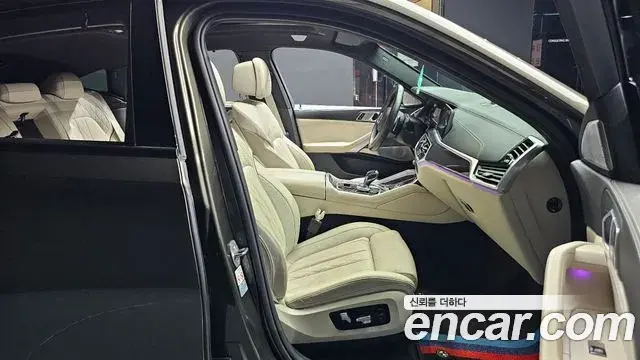 BMW X6 2021 — Фото 11/20