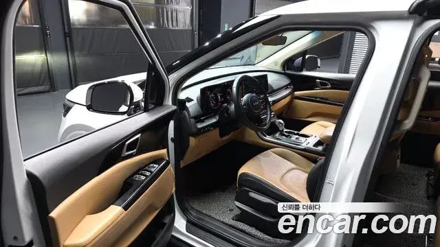 Kia Carnival 2023 — Фото 9/20