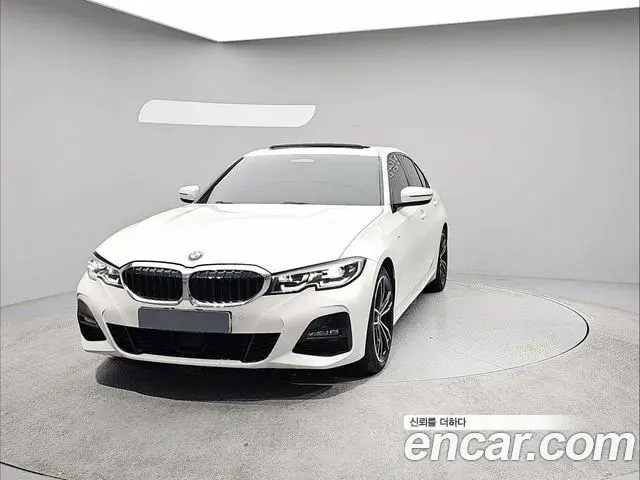 BMW 3 Series 2022 — Фото 9/20