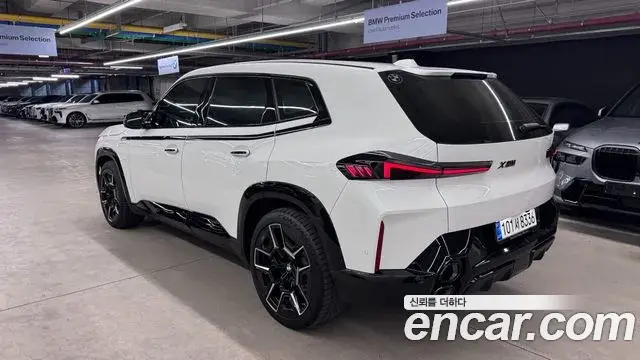 BMW XM 2023 — Фото 1/20