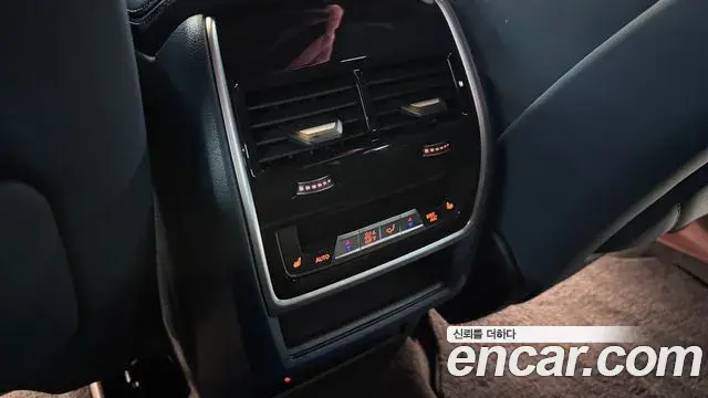 BMW XM 2023 — Фото 18/20