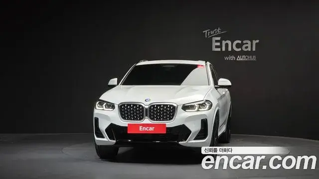 BMW X4 2022 — Фото 3/20