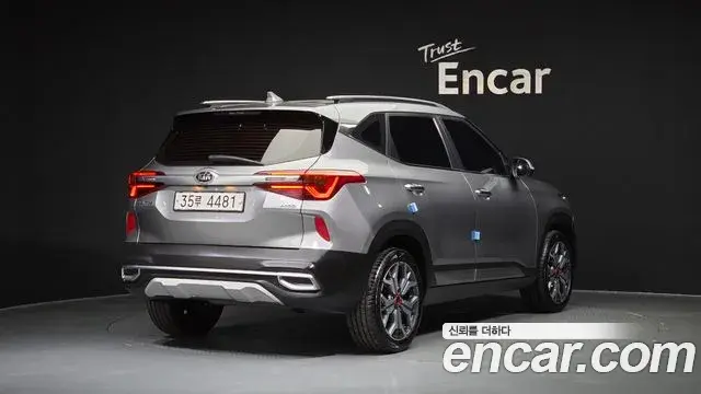 Kia Seltos 2019 — Фото 2/20