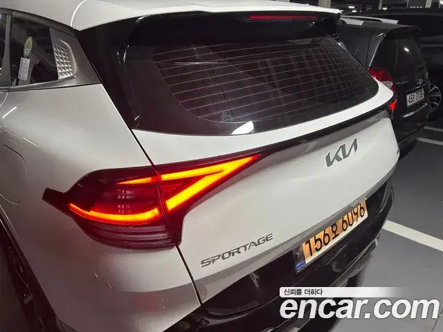 Kia Sportage 2021 — Şəkil 14/15