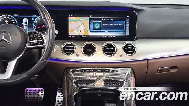 Mercedes-Benz E-Class 2019 — Фото 13/20