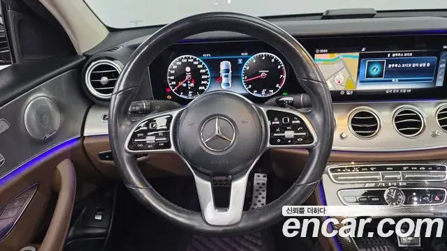 Mercedes-Benz E-Class 2019 — Фото 14/20