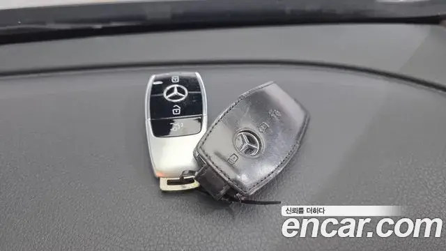 Mercedes-Benz E-Class 2019 — Фото 16/20