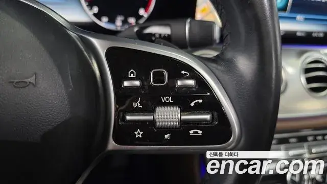 Mercedes-Benz E-Class 2019 — Фото 17/20
