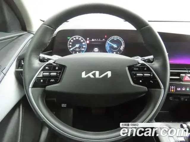 Kia Niro 2022 — Фото 6/20