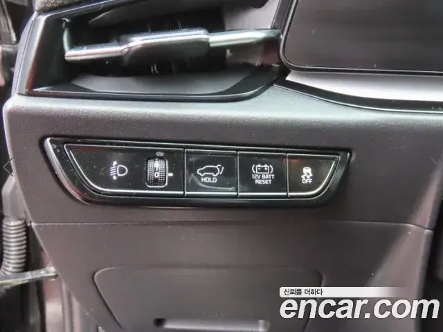 Kia Niro 2022 — Фото 7/20