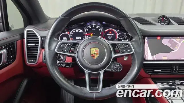 Porsche Cayenne 2021 — Фото 13/20