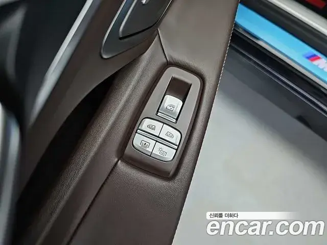 BMW 7 Series 2018 — Фото 13/20