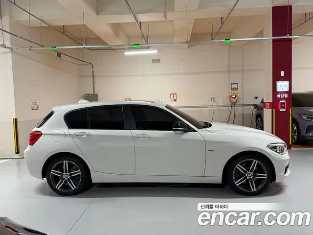 BMW 1 Series 2018 — Фото 13/13