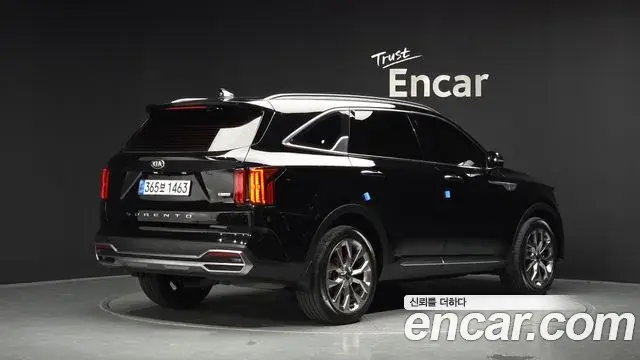 Kia Sorento 2021 — Фото 1/20