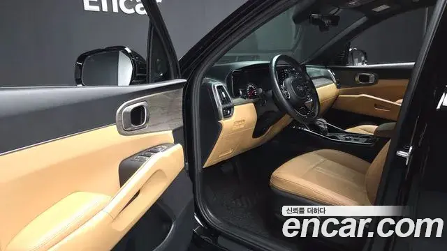 Kia Sorento 2021 — Фото 8/20