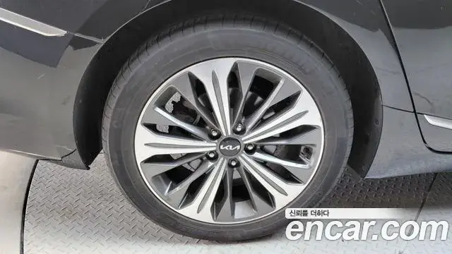 Kia K8 2022 — Şəkil 23/34