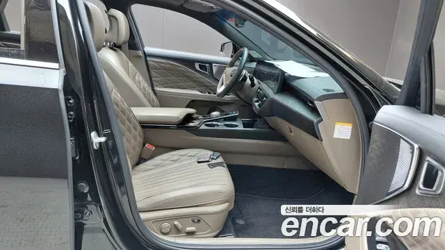 Kia K8 2022 — Şəkil 10/34