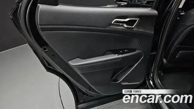 Kia Sportage 2022 — Photo 16/33