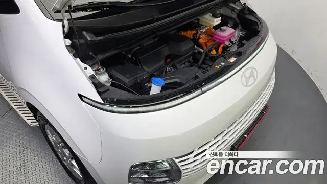 Hyundai Staria 2025 — Фото 6/20