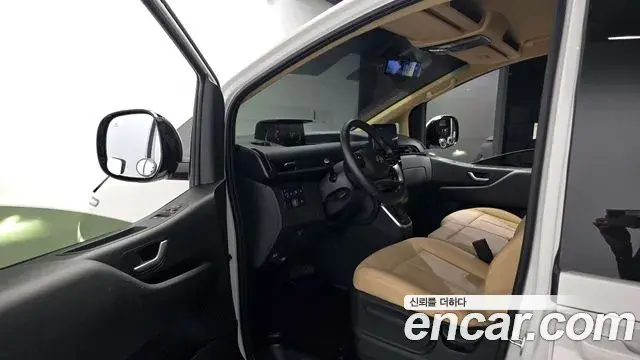 Hyundai Staria 2025 — Фото 10/20