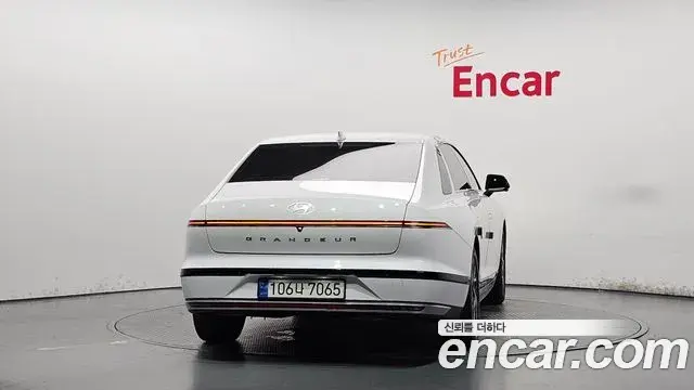 Hyundai Grandeur 2023 — Фото 4/20