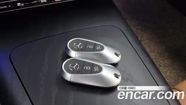 Mercedes-Benz E-Class 2024 — Фото 15/20