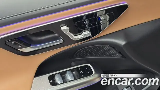 Mercedes-Benz E-Class 2024 — Фото 18/20