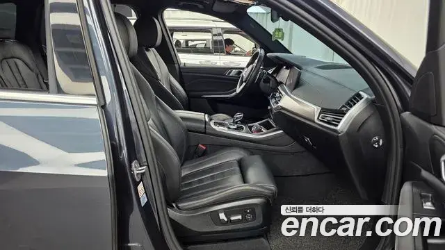 BMW X5 2022 — Фото 11/20