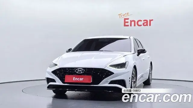 Hyundai Sonata 2021 — Фото 2/20