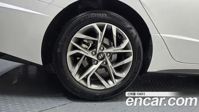 Hyundai Sonata 2021 — Фото 4/20