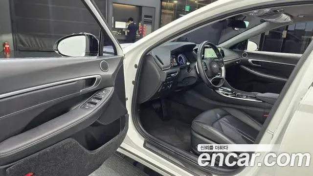 Hyundai Sonata 2021 — Фото 9/20