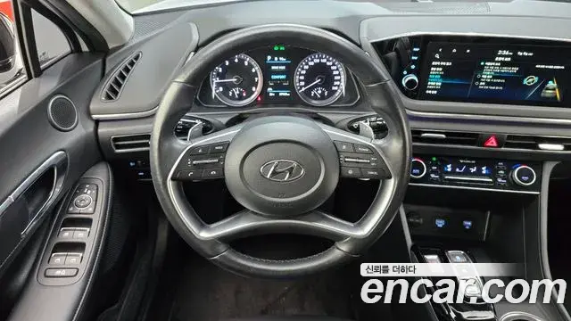 Hyundai Sonata 2021 — Фото 13/20