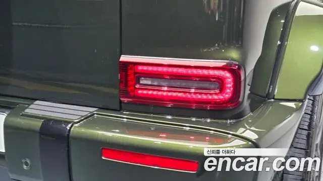 Mercedes-Benz G-Class 2021 — Photo 24/38