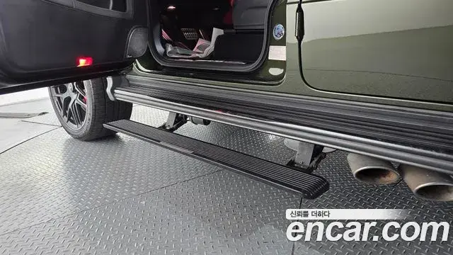 Mercedes-Benz G-Class 2021 — Photo 9/38