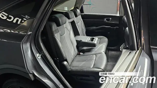 Kia Sorento 2021 — Фото 11/20