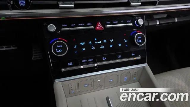 Hyundai Santa Fe 2024 — Фото 18/20