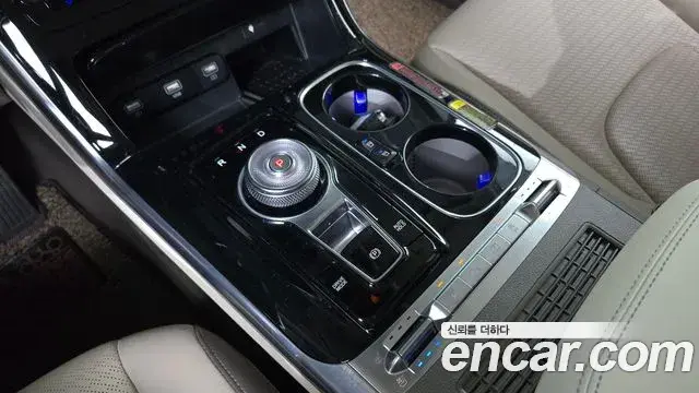 Kia Carnival 2021 — Фото 9/20