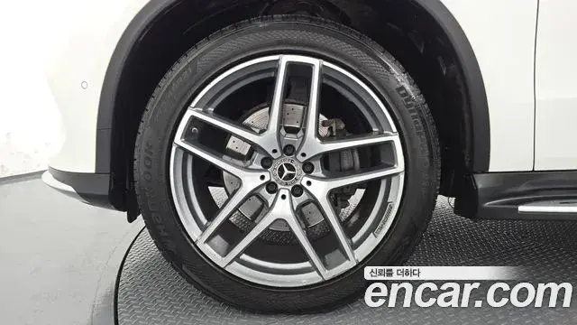 Mercedes-Benz GLE-Class 2018 — ფოტო 7/37