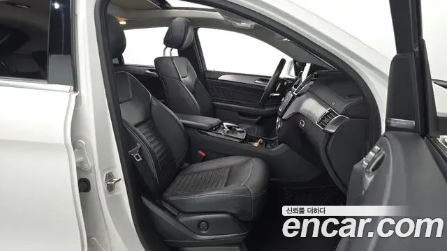 Mercedes-Benz GLE-Class 2018 — ფოტო 34/37