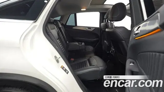 Mercedes-Benz GLE-Class 2018 — ფოტო 4/37