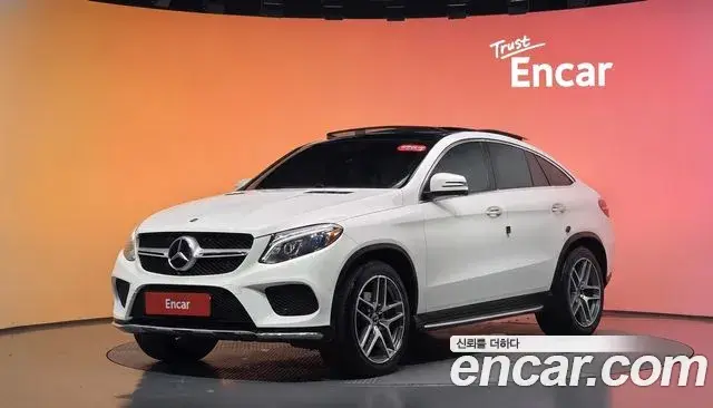 Mercedes-Benz GLE-Class 2018 — ფოტო 35/37
