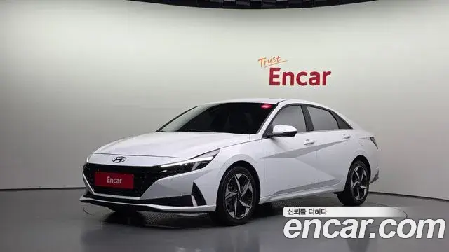 Hyundai Avante 2022 — Фото 1/20